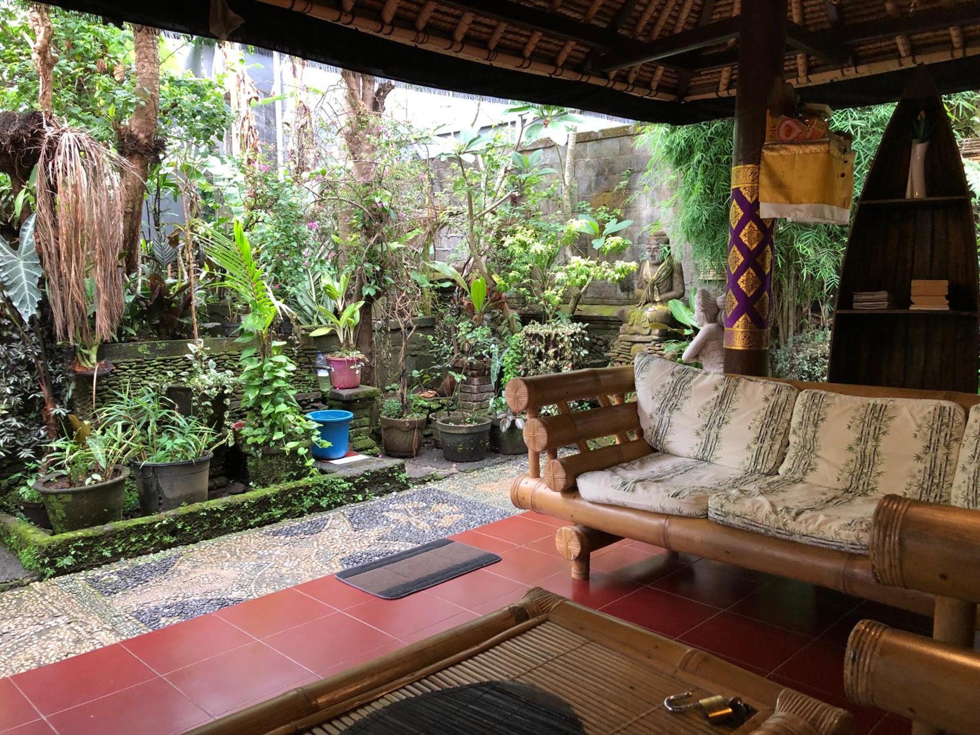 1Bd Guest House In Family Compound1, 15 Minute Walk To Yoga Barn Ubud Exteriör bild