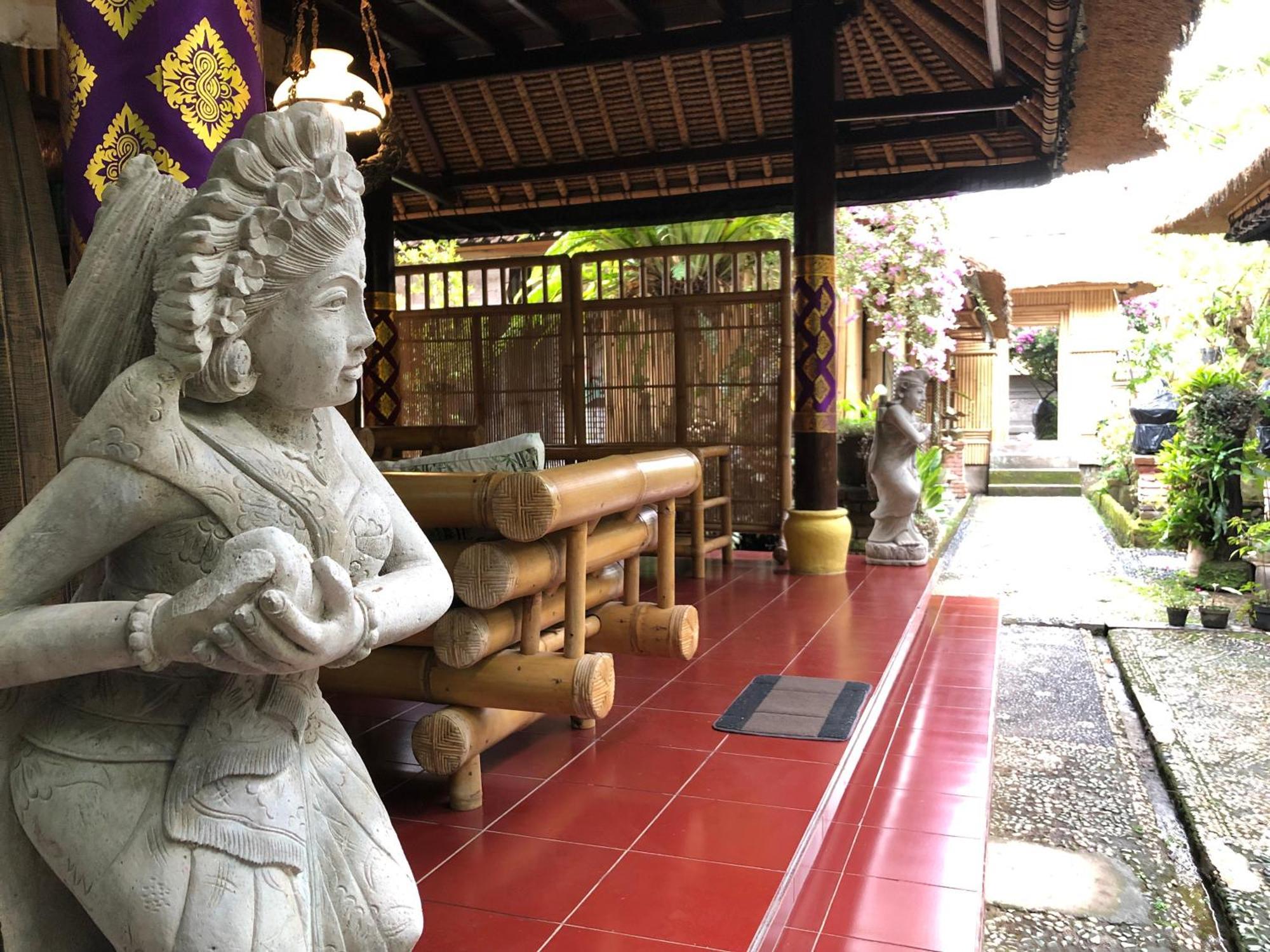 1Bd Guest House In Family Compound1, 15 Minute Walk To Yoga Barn Ubud Exteriör bild